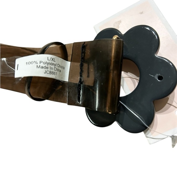 Juicy Couture gray tinted clear belt with dark gray flower design SZ L - Picture 3 of 3